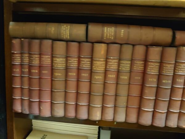 BOREL d'HAUTERIVE André. Annuaire [de la pairie et] de la noblesse de France et des maisons souveraines de l'Europe. 60 volumes.